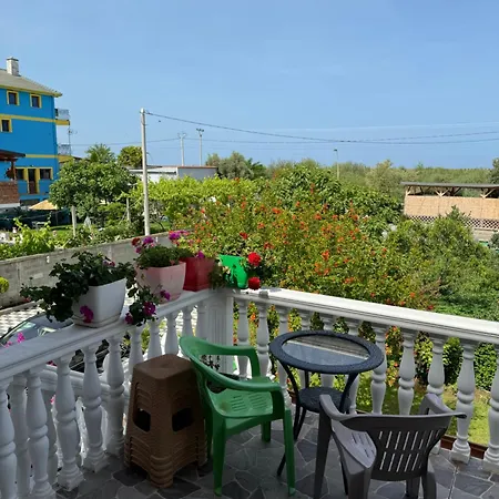 Hébergement de vacances House *